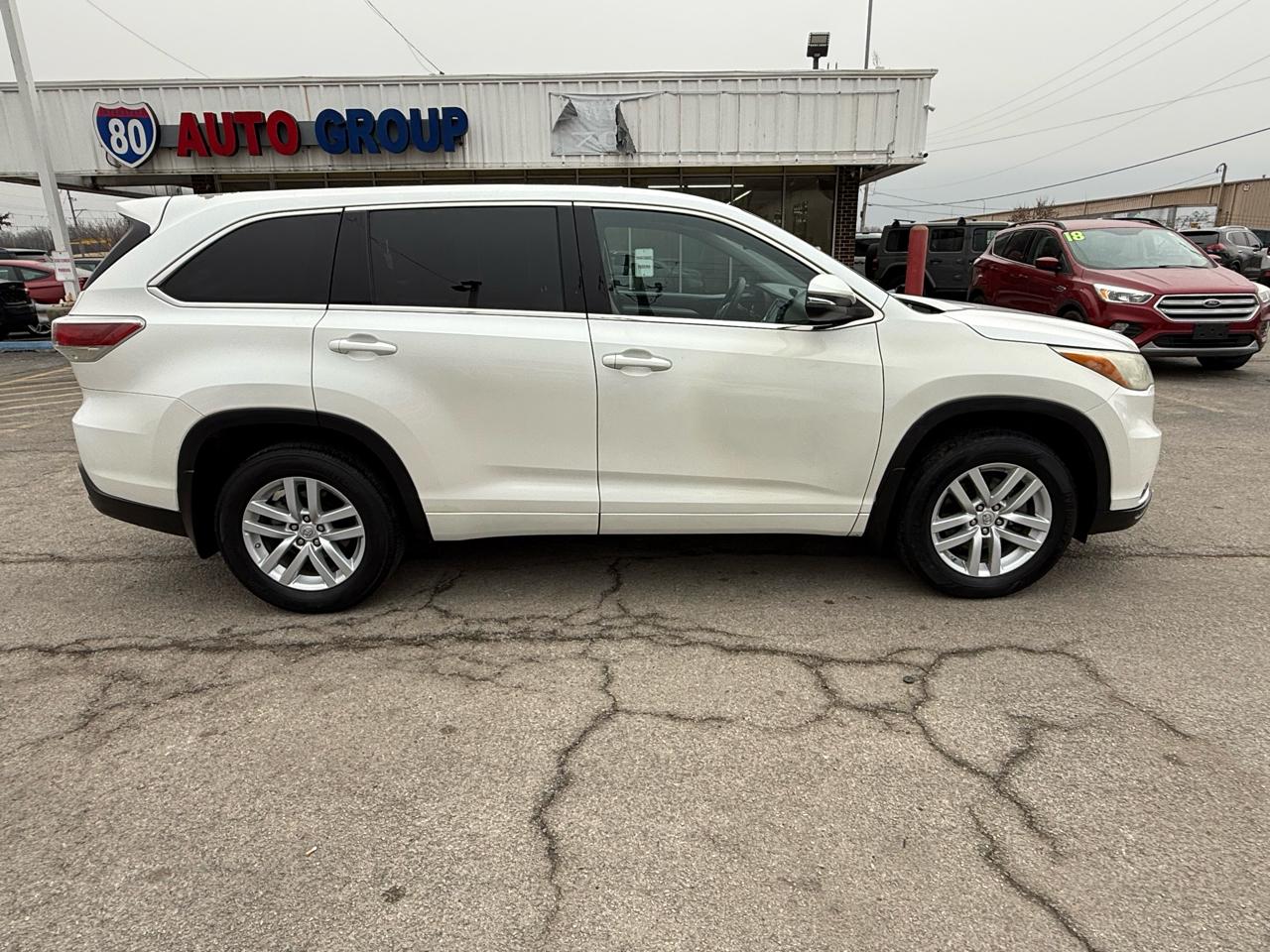 Toyota Highlander LE FWD I4 2015