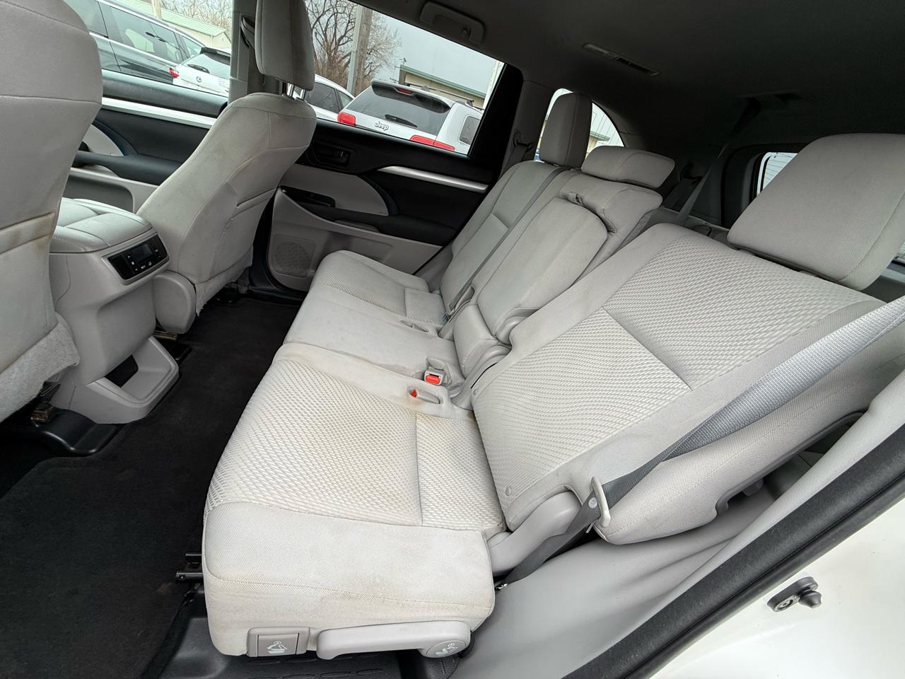 Toyota Highlander LE FWD I4 2015