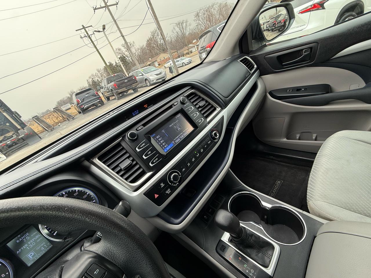 Toyota Highlander LE FWD I4 2015