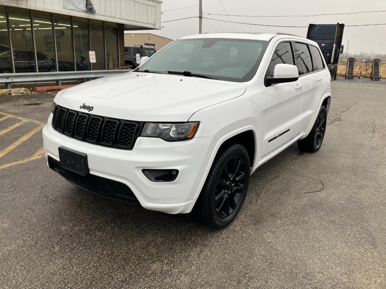 Jeep Grand Cherokee Laredo 4WD 2018