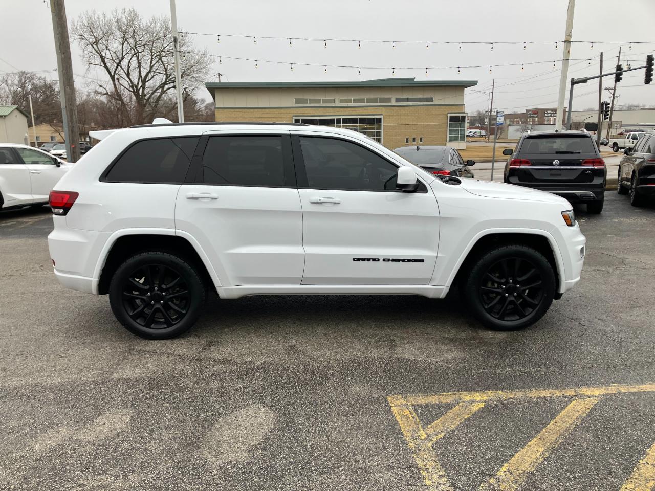 Jeep Grand Cherokee Laredo 4WD 2018