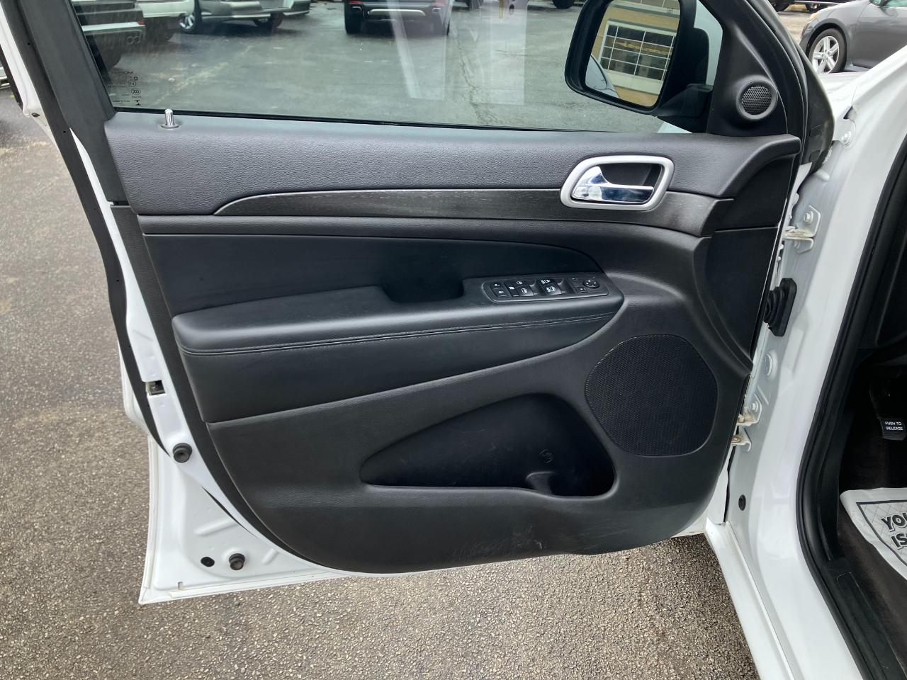 Jeep Grand Cherokee Laredo 4WD 2018