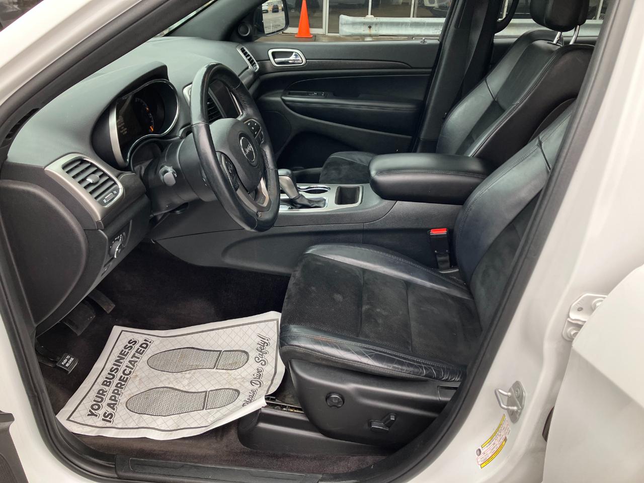 Jeep Grand Cherokee Laredo 4WD 2018