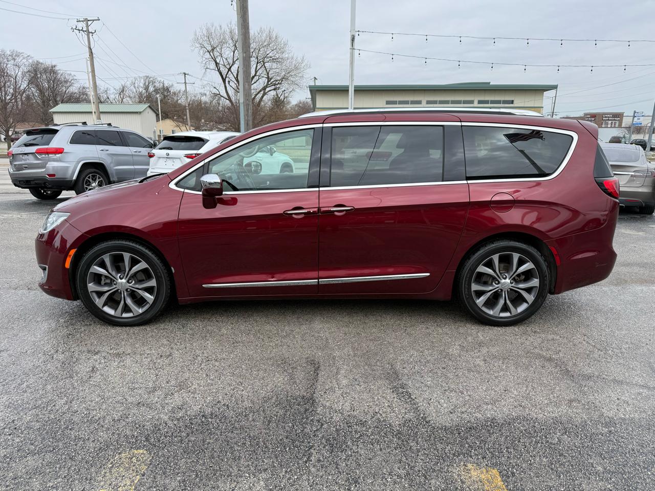 Chrysler Pacifica Limited 2017