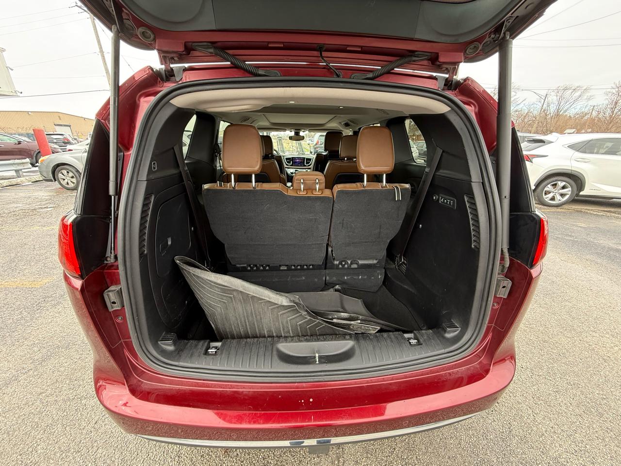 Chrysler Pacifica Limited 2017