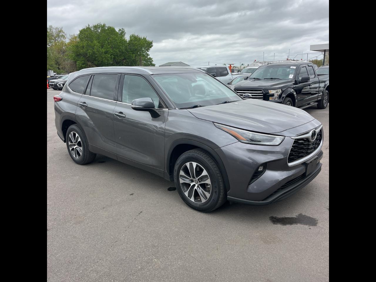 Toyota Highlander XLE FWD V6 2021