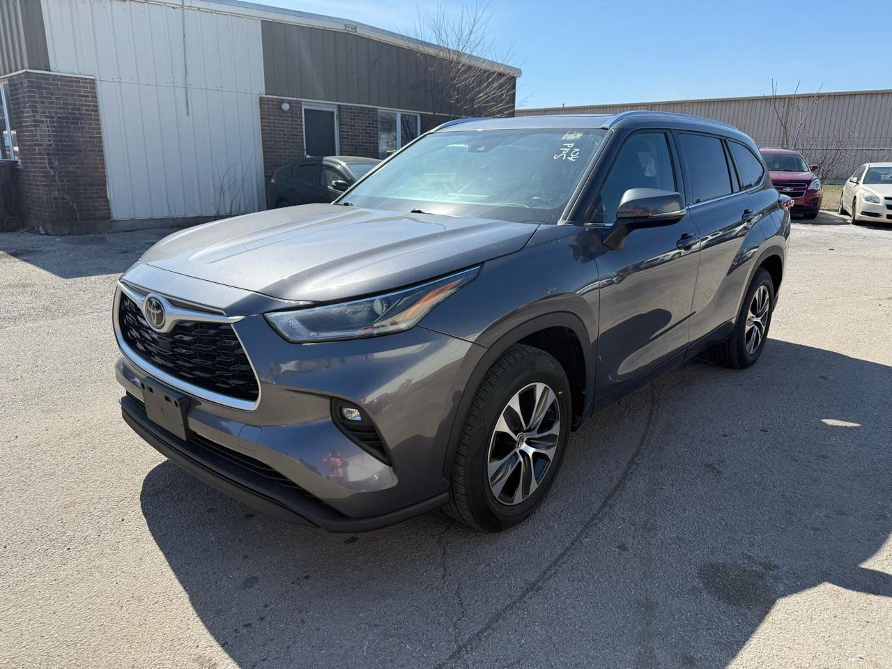 Toyota Highlander XLE FWD V6 2021