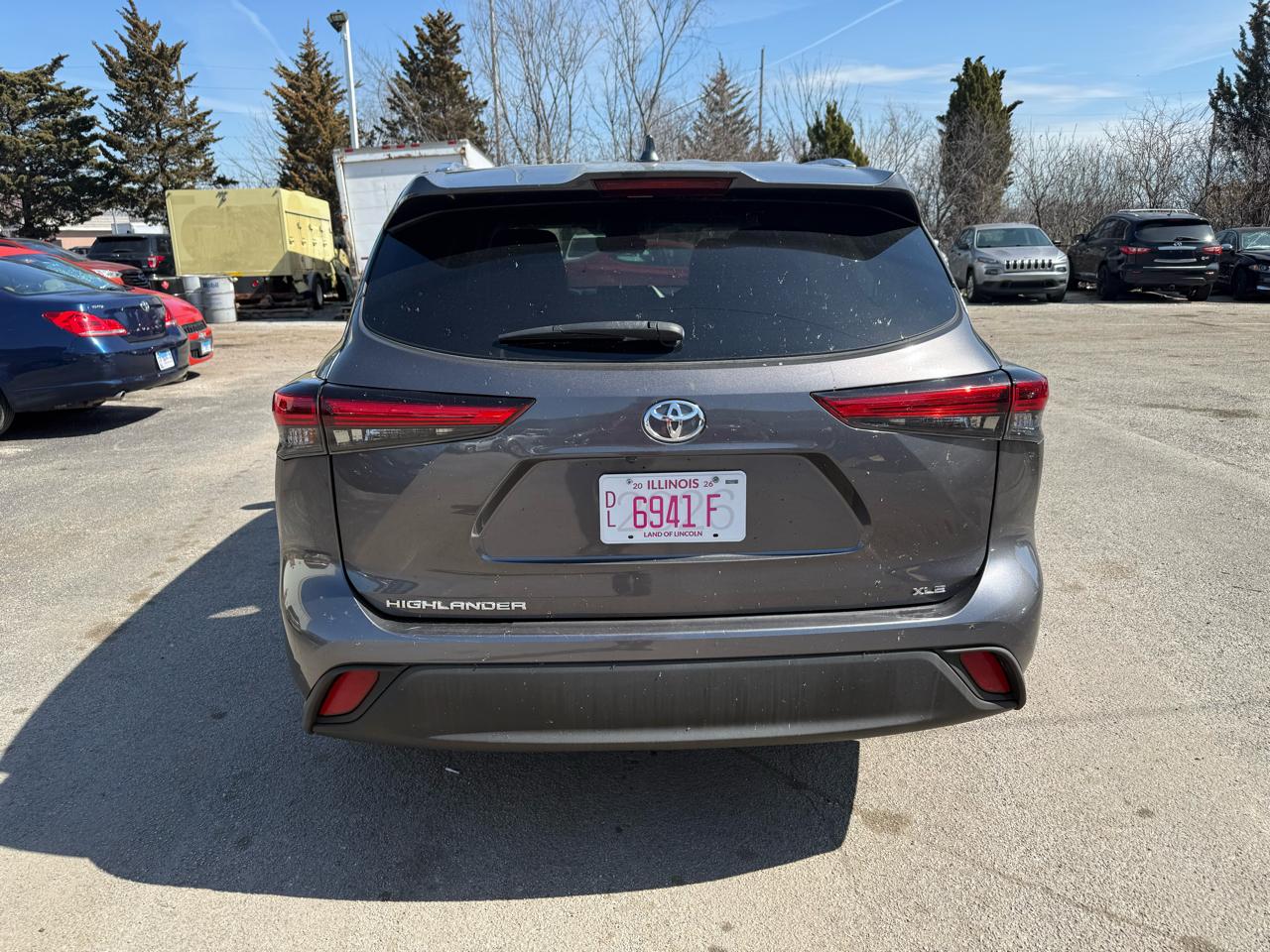 Toyota Highlander XLE FWD V6 2021