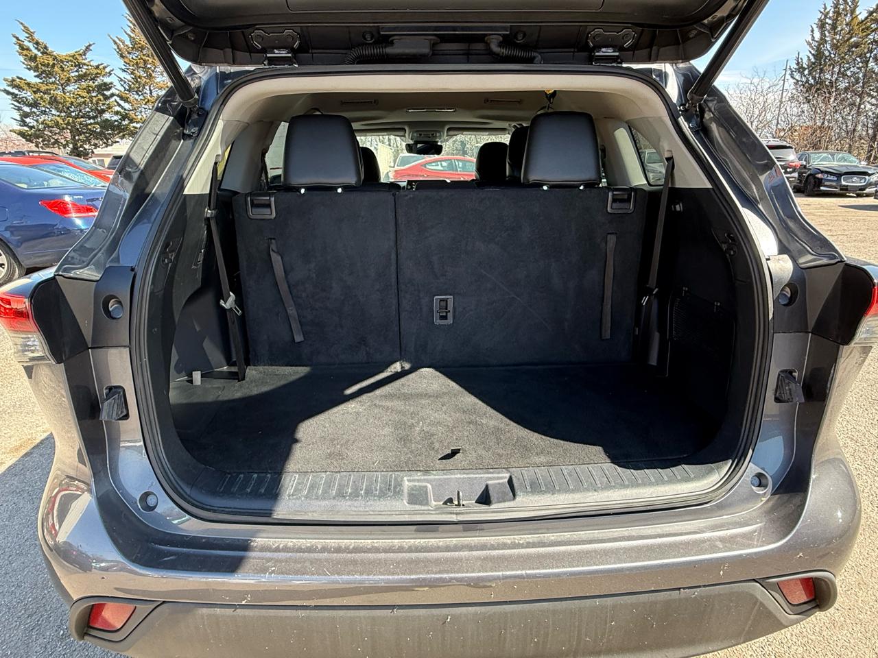 Toyota Highlander XLE FWD V6 2021