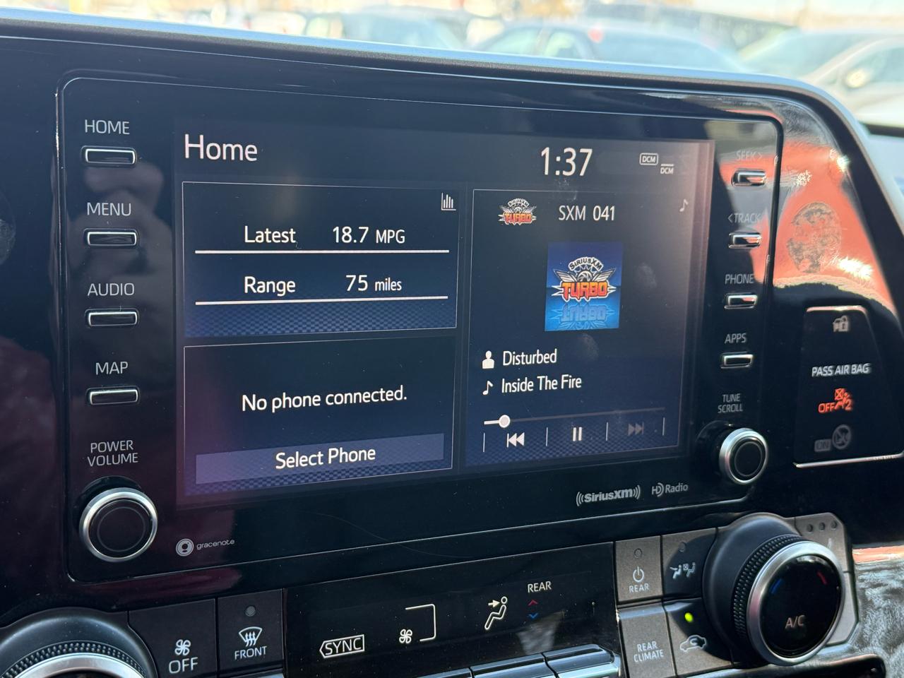 Toyota Highlander XLE FWD V6 2021