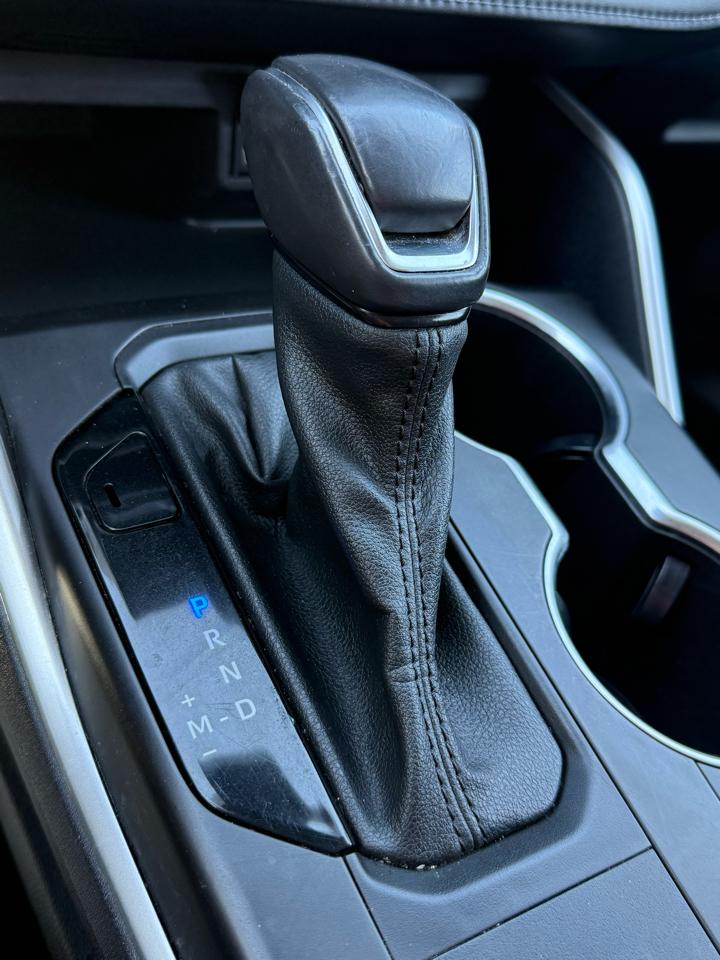 Toyota Highlander XLE FWD V6 2021