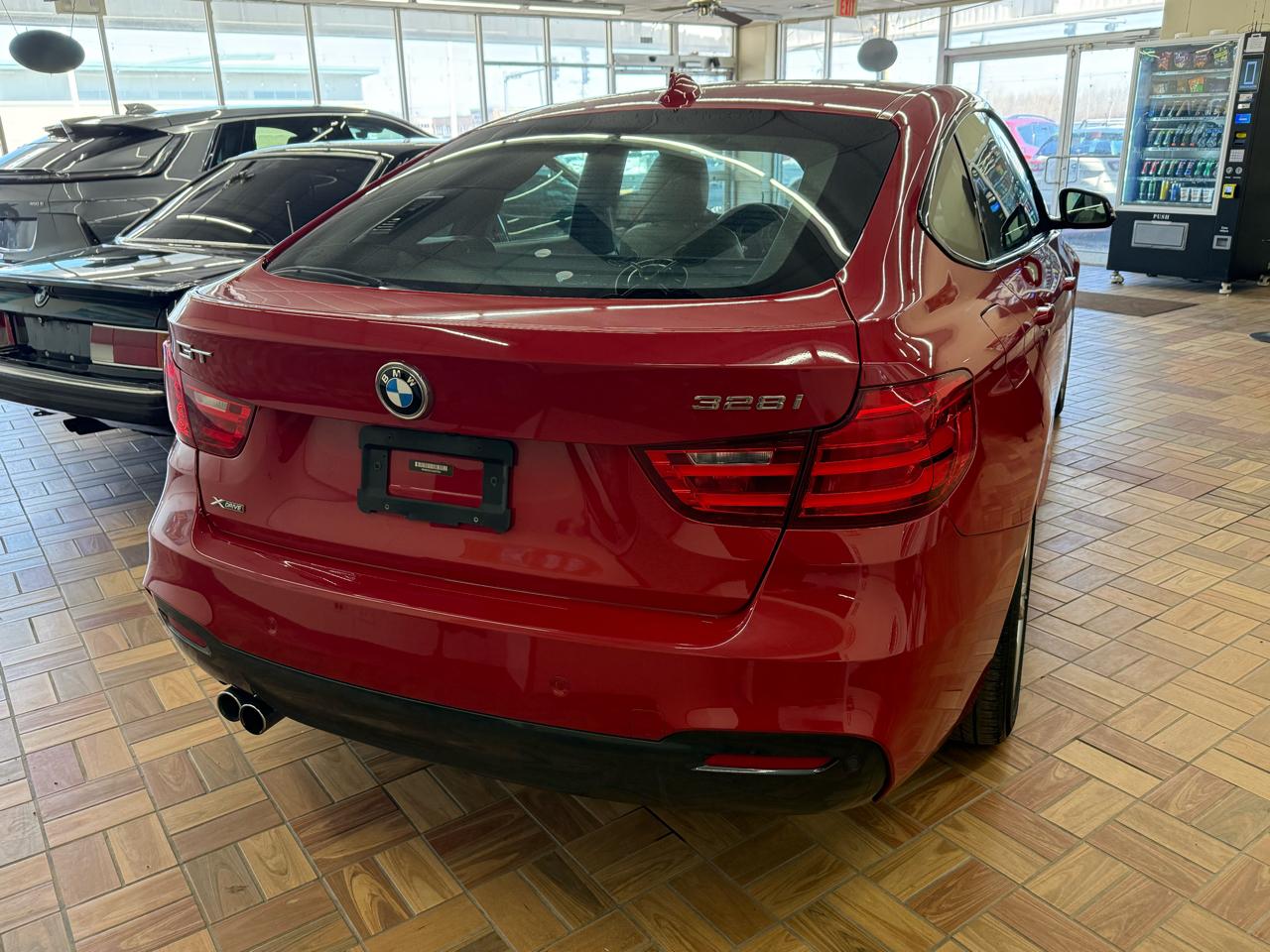 BMW 3-Series Gran Turismo 328i xDrive SULEV 2016