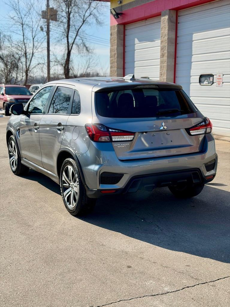 Mitsubishi Outlander Sport 2.0 SE CVT 2021