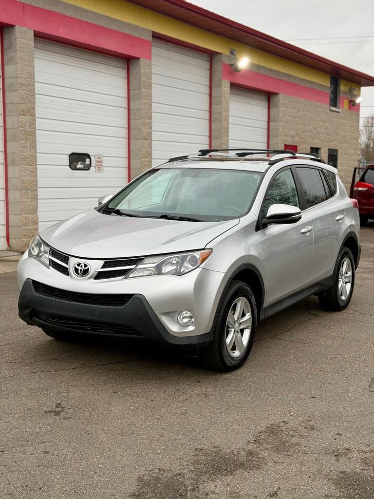 Toyota RAV4 XLE AWD 2013