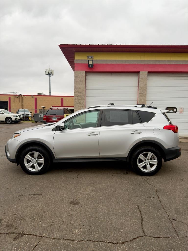 Toyota RAV4 XLE AWD 2013