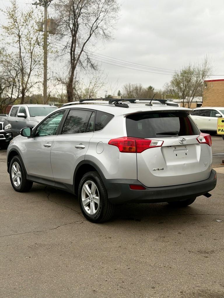 Toyota RAV4 XLE AWD 2013