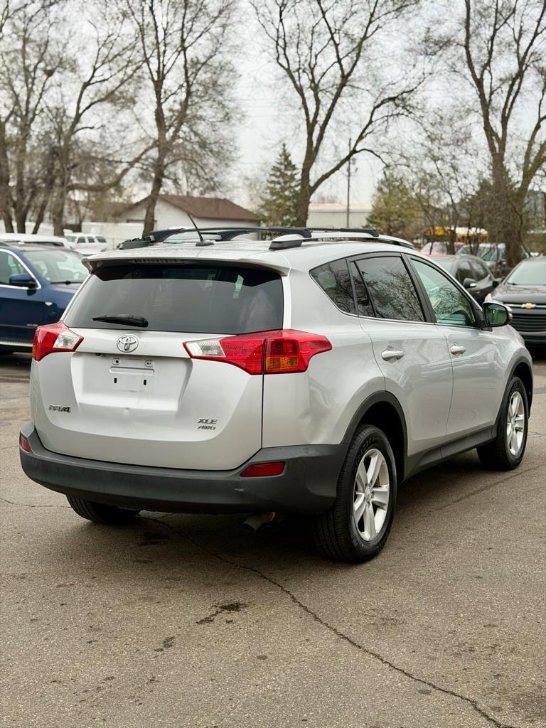 Toyota RAV4 XLE AWD 2013