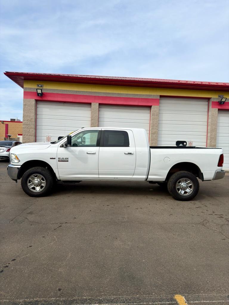 RAM 2500 SLT Mega Cab 4WD 2016