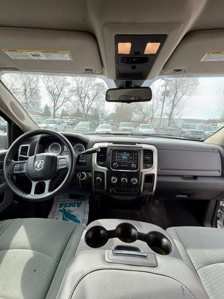 RAM 2500 SLT Mega Cab 4WD 2016