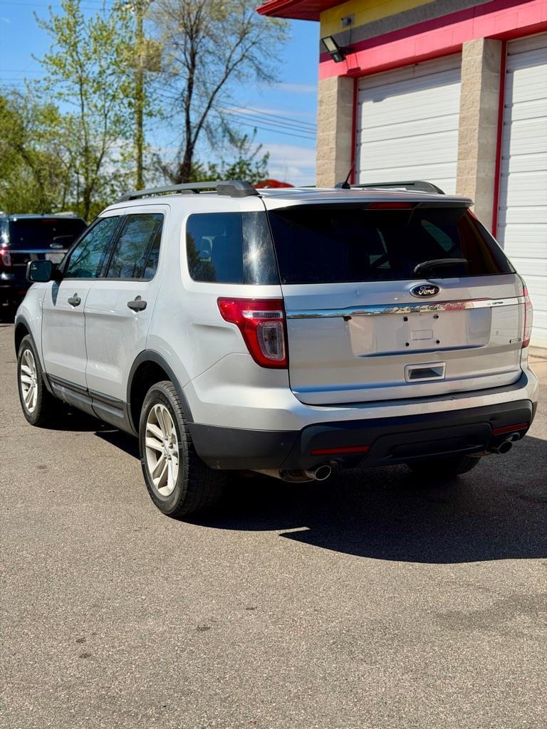 Ford Explorer Base 4WD 2015