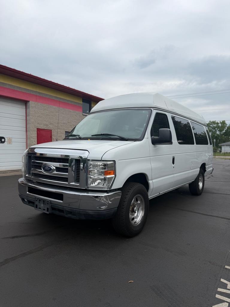 Ford Econoline E-250 Extended 2012