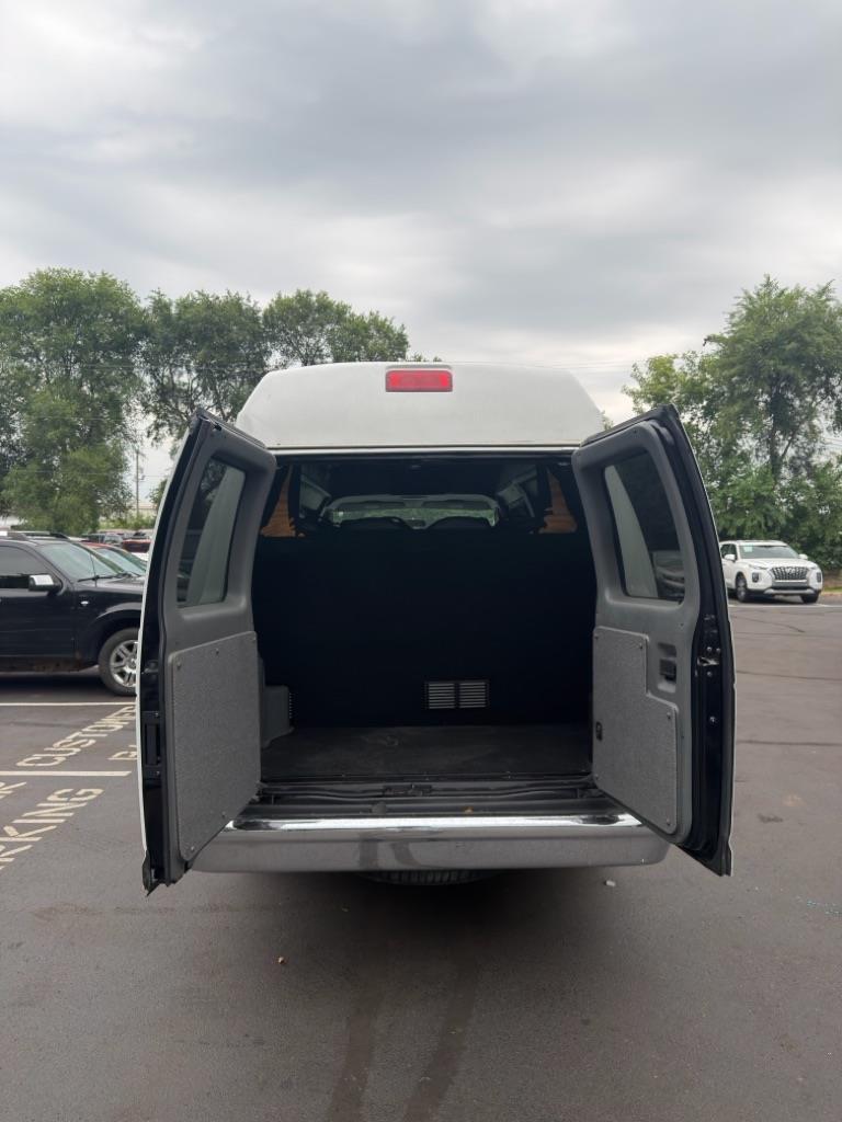 Ford Econoline E-250 Extended 2012