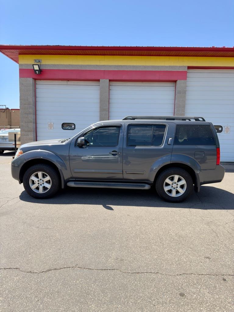 Nissan Pathfinder SV 4WD 2012