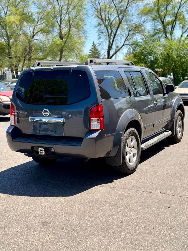 Nissan Pathfinder SV 4WD 2012