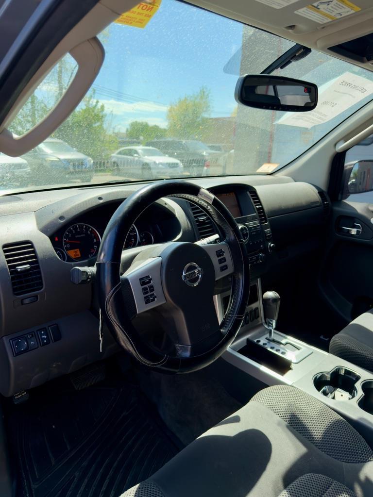 Nissan Pathfinder SV 4WD 2012