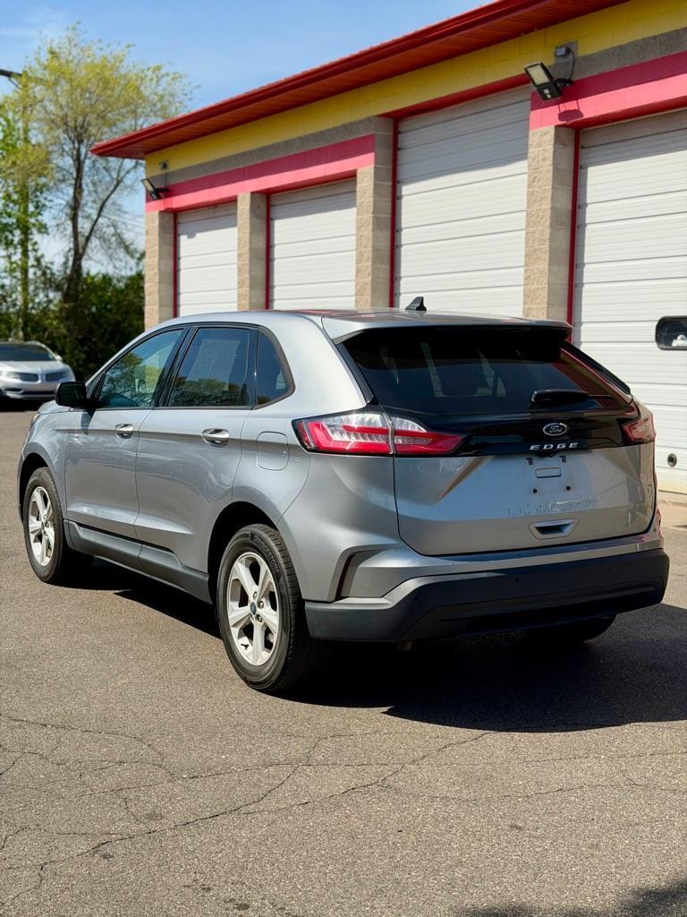 Ford Edge SE FWD 2021