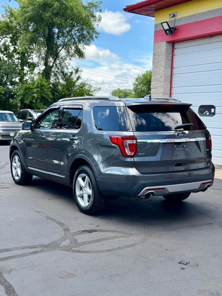 Ford Explorer XLT 4WD 2016