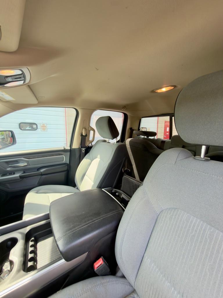RAM 1500 Big Horn Quad Cab 4WD 2020