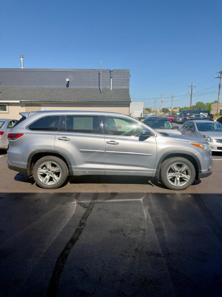 Toyota Highlander Limited AWD V6 2016
