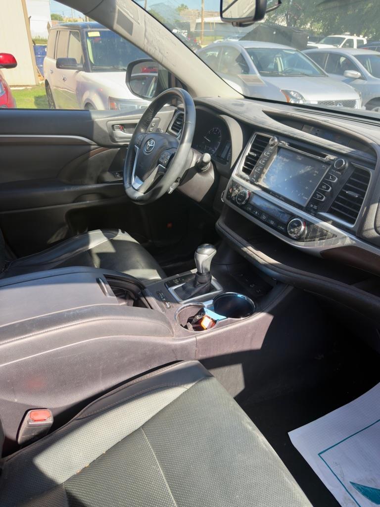 Toyota Highlander Limited AWD V6 2016
