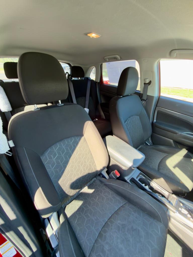 Mitsubishi Outlander Sport 2.0 ES CVT 2021