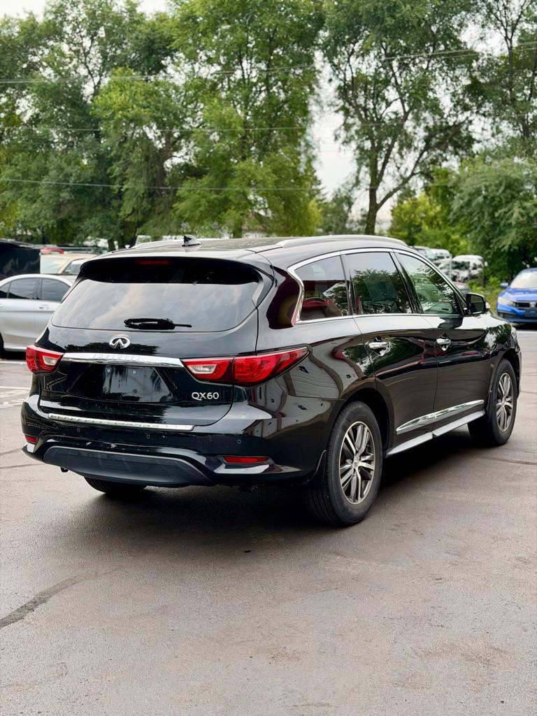 Infiniti QX60 Base FWD 2017