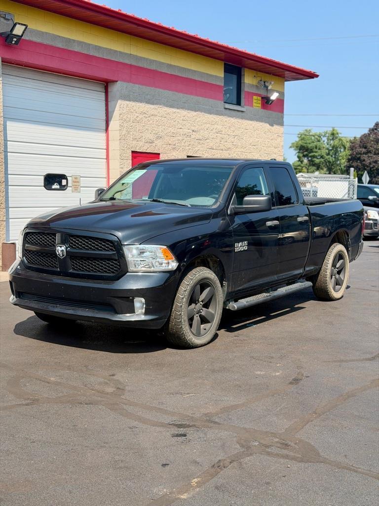 RAM 1500 Tradesman Quad Cab 4WD 2018