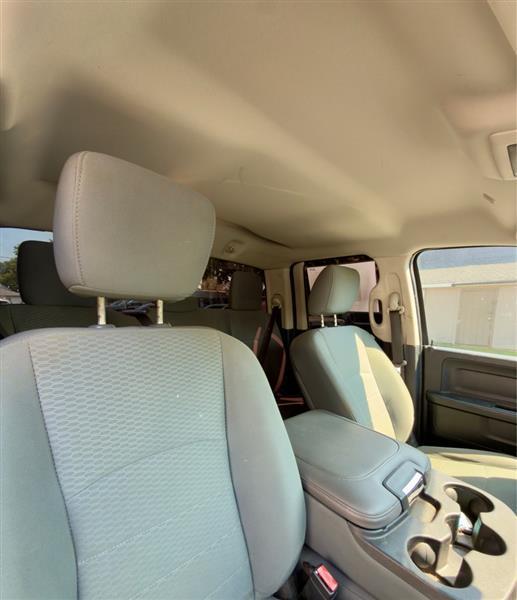 RAM 1500 Tradesman Quad Cab 4WD 2018