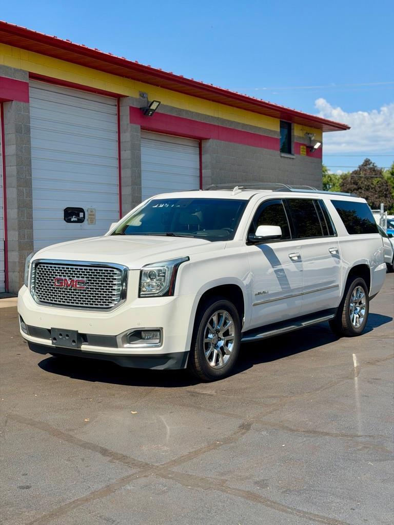 2017 GMC Yukon XL Denali 4WD