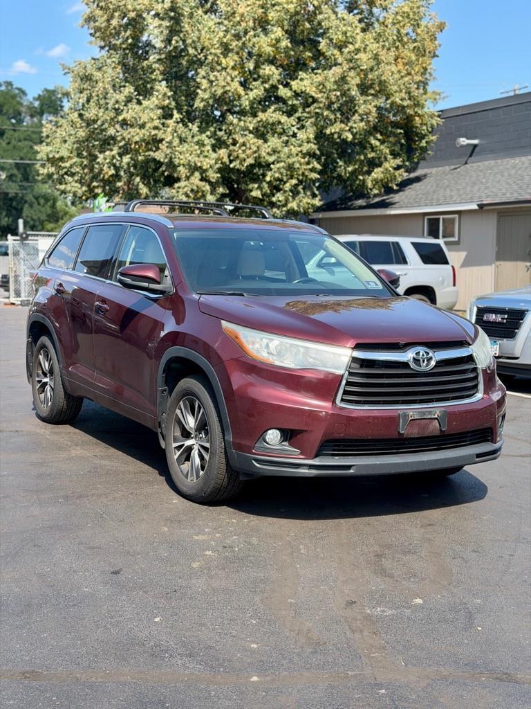 Toyota Highlander XLE AWD V6 2016