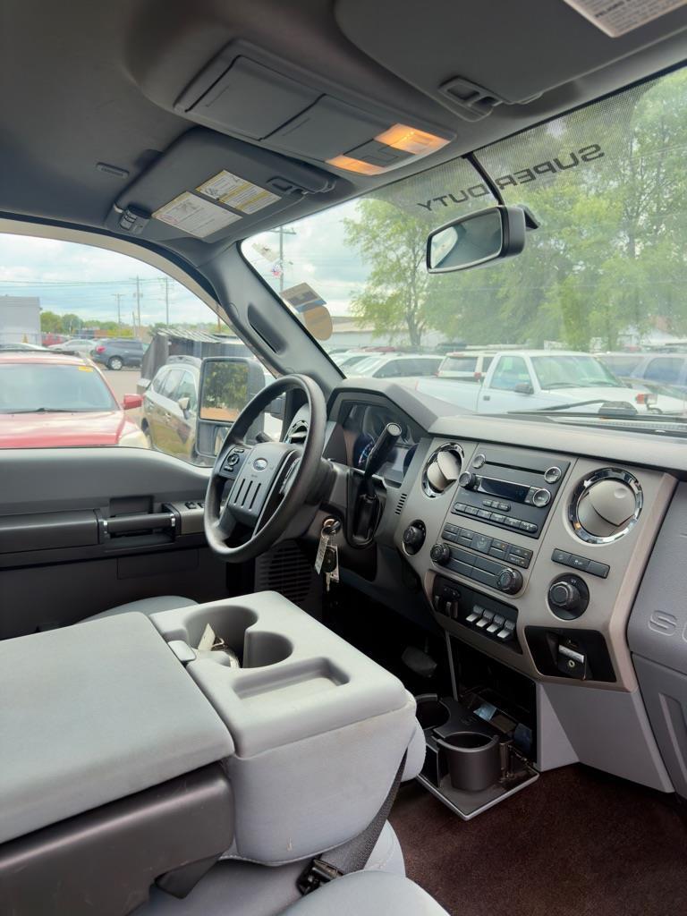Ford F-250 SD XL Crew Cab 4WD 2016