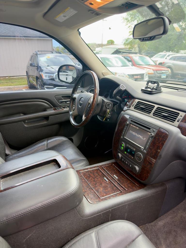 GMC Yukon Denali 4WD 2013