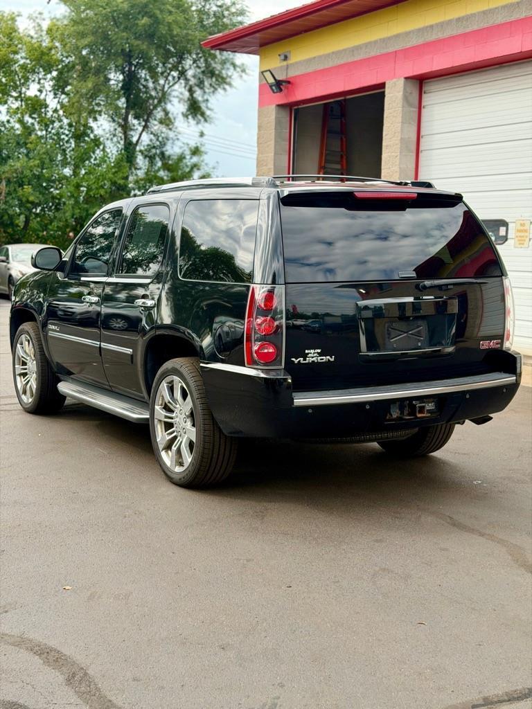 GMC Yukon Denali 4WD 2013