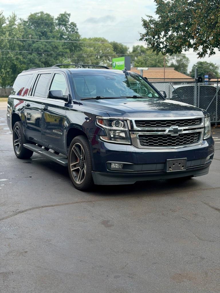 Chevrolet Suburban LT 4WD 2019
