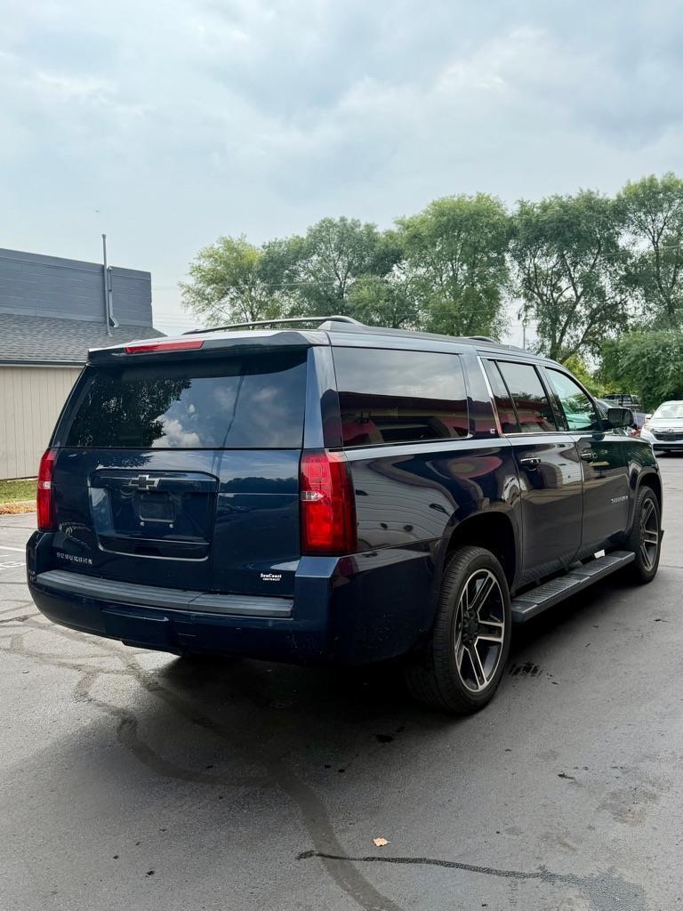 Chevrolet Suburban LT 4WD 2019