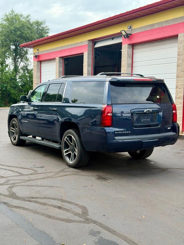 Chevrolet Suburban LT 4WD 2019