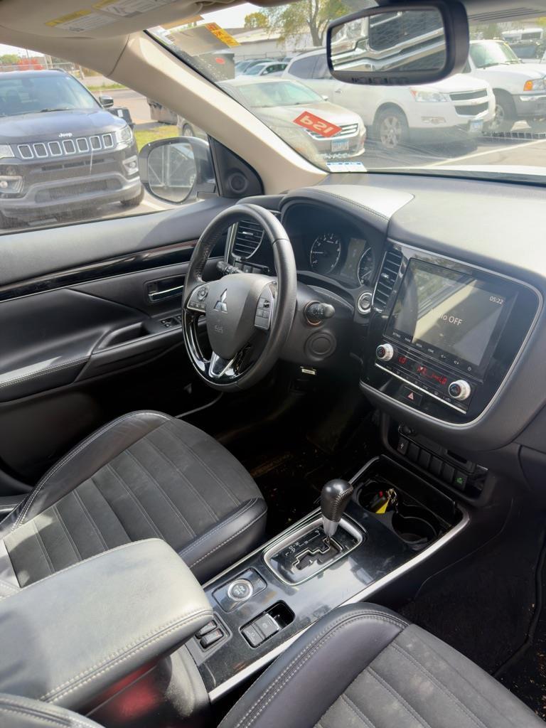 Mitsubishi Outlander SEL AWD 2020