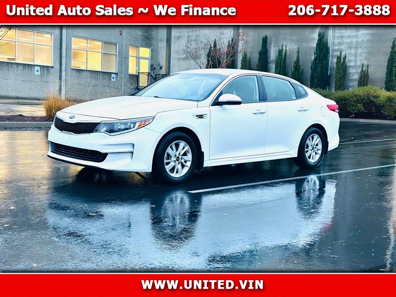 2017 Kia Optima LX's photo