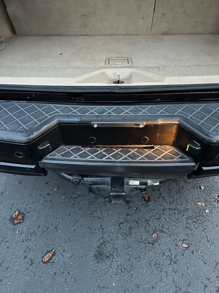 Nissan Armada SL 2WD 2014