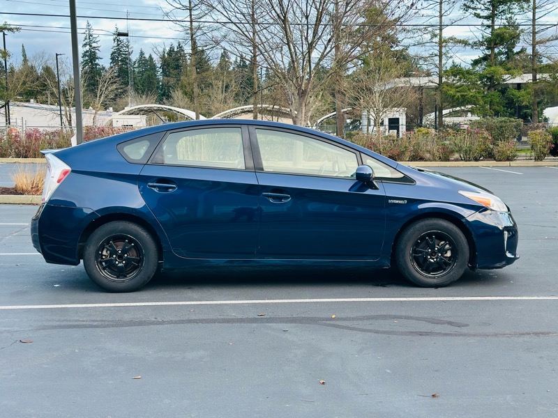 Toyota Prius Four 2015